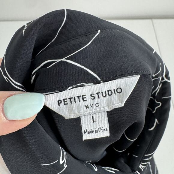 Petite Studio NYC Shirt Womens Large Black Abstract Floral Blouse Academia Prep - Picture 11 of 13